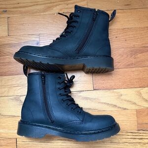 Dr. Martens Black Leather Children’s Boots- Fleece Lined
